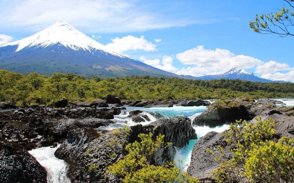 Parque Nacional Vicente Peres Rosales e o Vulcão Osorno ao fundo